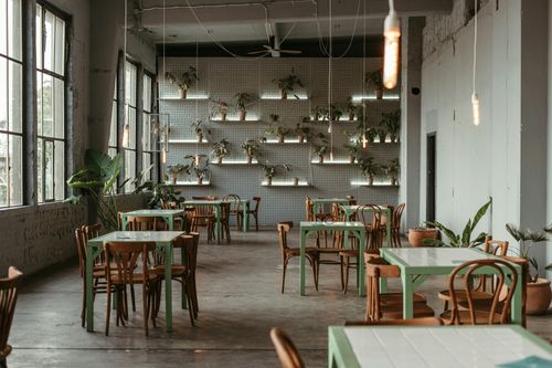 Foto von Polina Kuzovkova auf Unsplash